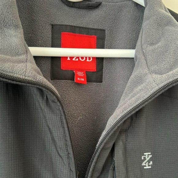 Izod Men Black Sleeveless Vest Size XL - Picture 2 of 7